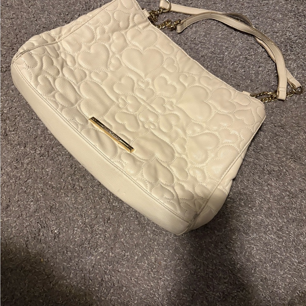 Betsey Johnson Cream Heart Quilted Shoulder Bag